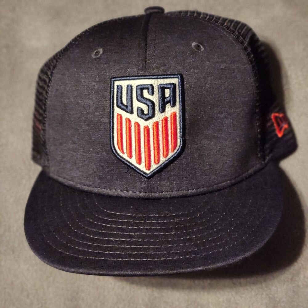 USMNT New Era 59FIFTY Fitted Hat USA Logo Shield Mens Fitted Size 7 1/8 Futbol